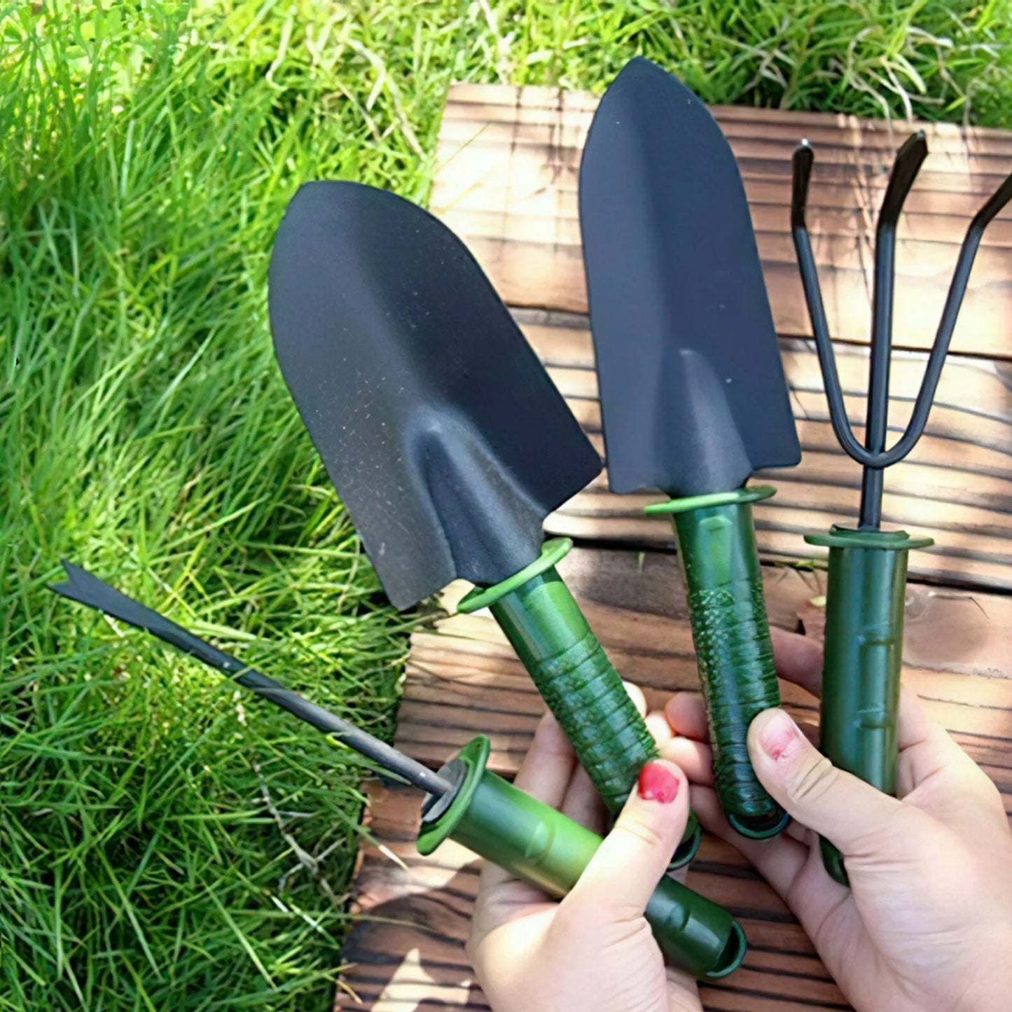 4-Piece Garden Tool Kit Shovel Heavy Metal Outdoor Ergonomic Kit-